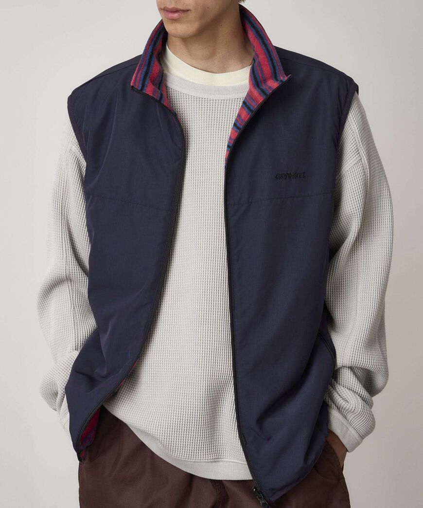 THERMAL FLEECE REVERSIBLE VEST,BERRY STRIPE, large image number 8